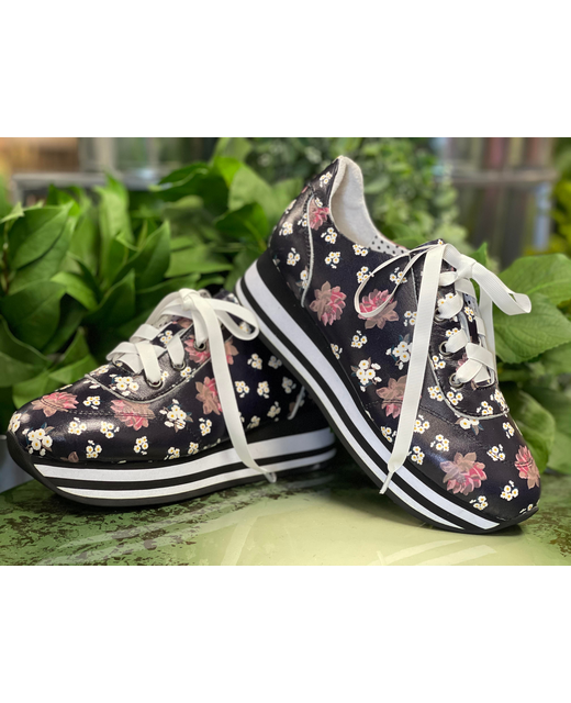 Pretty Polly Sneakers SS21