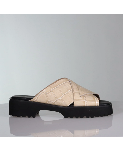 Minx Brooke Slide