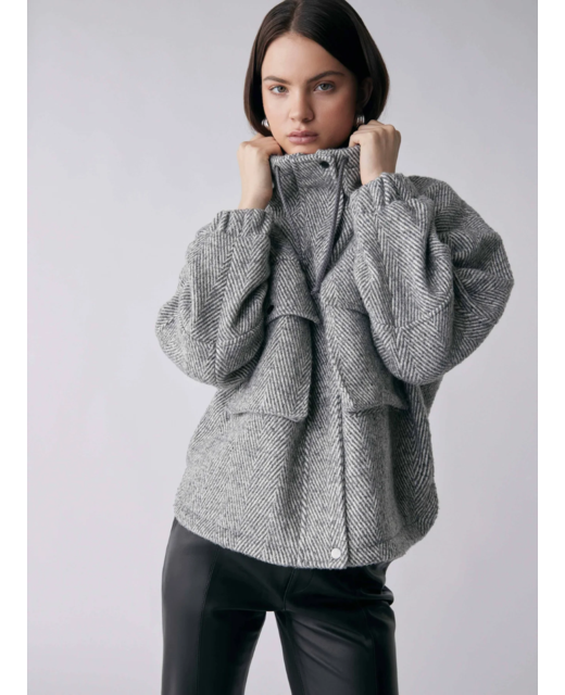 Esmaee Weekender Jacket