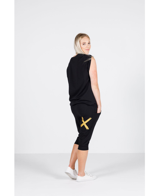 3/4 Apartment Pants - Black with Gold X