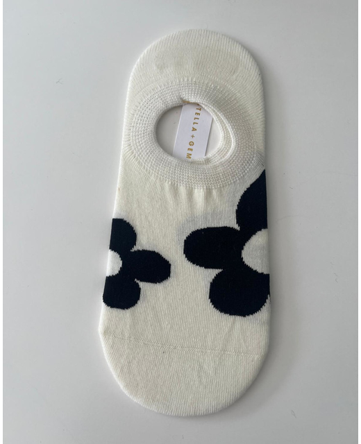 Stella + Gemma No Show White with Black Flowers Socks