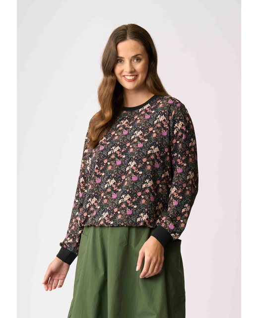 Memo Elastic Hem Detail Top