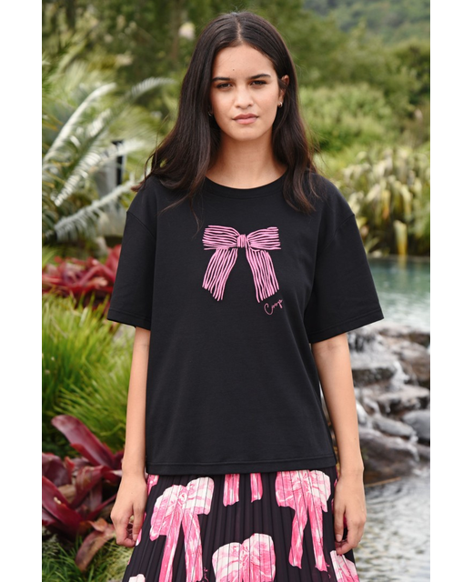 Coop Gotta Bow T-shirt