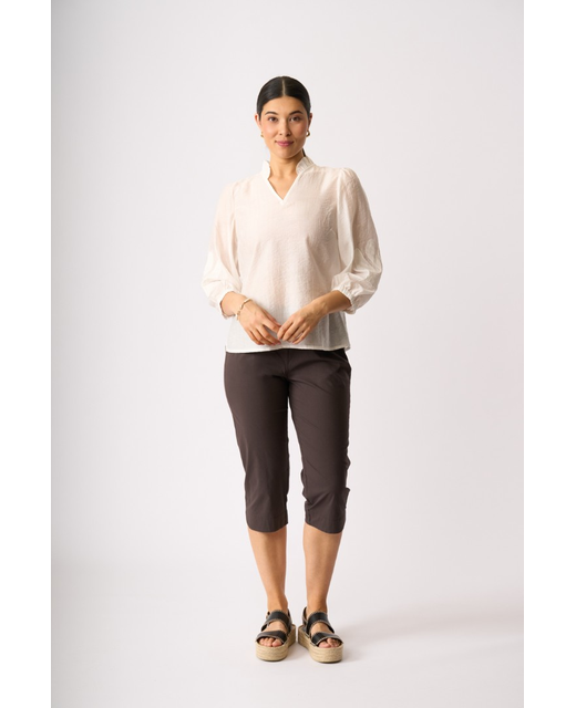 OH3 Appliqued Blouse