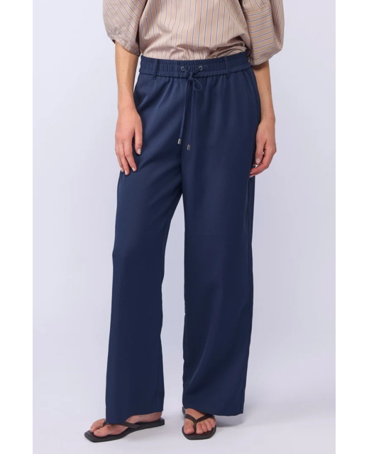 Drama The Label Lake Pant